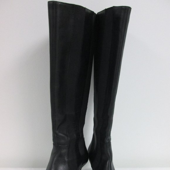 Tahari Women's 'Fiore ' Leather Boots - Picture 15 of 15